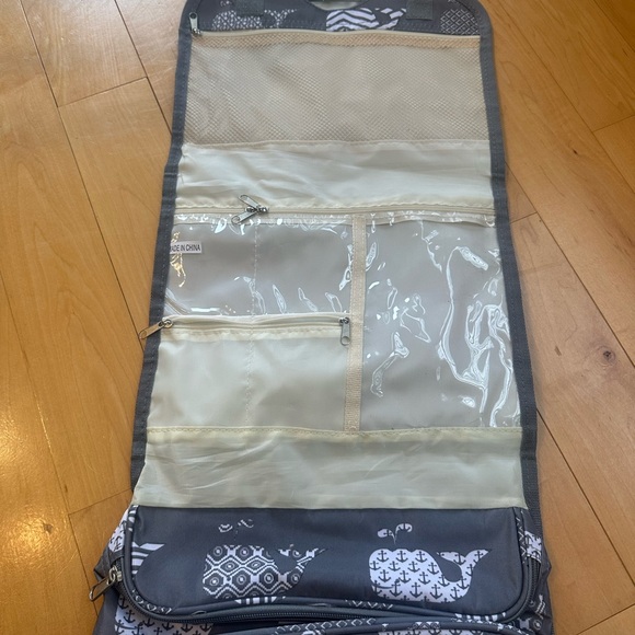 Gray and White Whale Travel bag - Picture 3 of 3